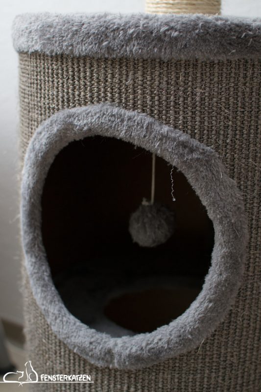 Fensterkatzen_Getestet_Kratzbaum-Filou-Bontoy_Kratztonne