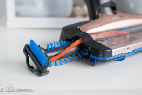 Fensterkatzen-Getestet-Akku-Staubsauger-SpeedPro-Max-Philips-Saugduese-Buerste